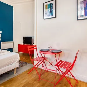  Appartement Cozy Studio In The Heart Of - Your Perfect Away From France